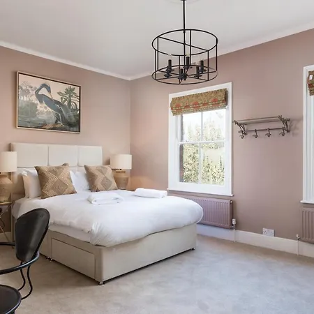 Priestley House Centre-free Parking *