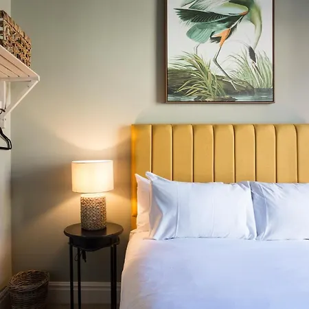 Priestley House Centre-free Parking *