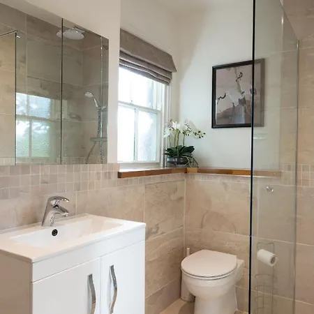 Priestley House Centre-free Parking York